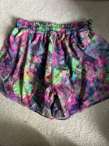 Lululemon Hotty Hot Shorts 4”