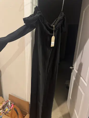 Meshki Long Sleeve Formal Dress