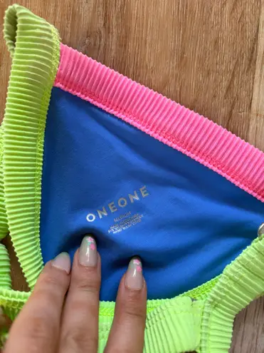 ONEONE Swimwear One One kameron top petani - medium
