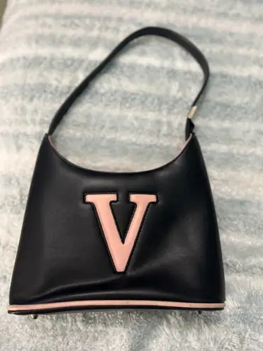 Letter V Fashion Bag Black