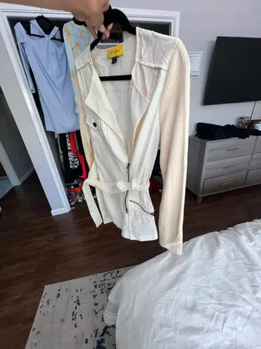 St. John collection cream wrap zip up lightweight jacket 4