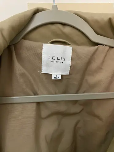 Le lis Cream Leather Puffer