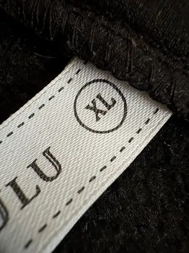 Oversized Black Half Zip Crewneck Size XL