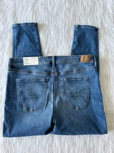 American Eagle NWT  Super High Rise Denim Jeggings