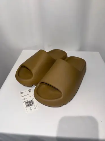 Yeezy  Slides Adidas Ochre Brown 6 - Image 2