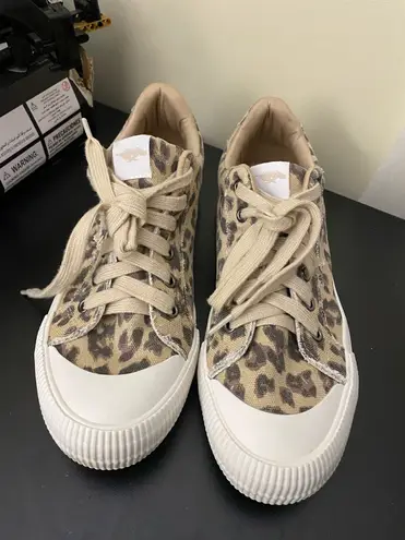 Rocket Dog  Cheery Canvas Sneakers for Women in Leopard Size 10 - Image 2