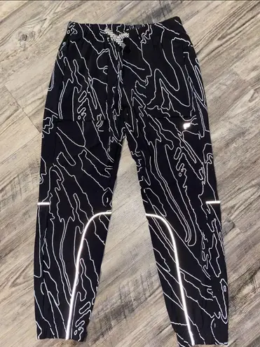 Fabletics Men’s Joggers