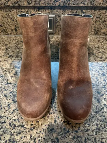 Sorel leather wedged booties