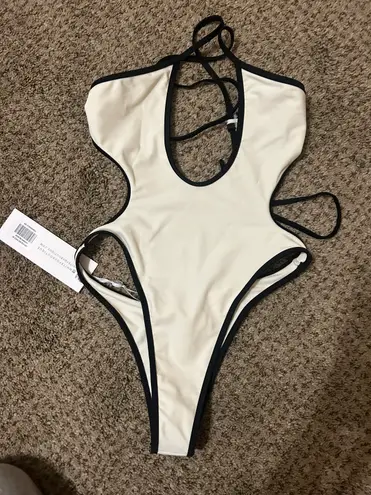 White Fox Boutique  - Image 3