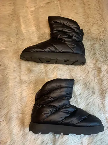 Piumestudio Luna Black Pillow Boot Womens 37/6.5 Ankle Bootie Vegan