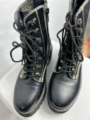 Cute Women’s/Girls Boots Size 6.5