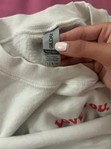 Gildan Graphic Sweatshirt  Crewneck - Image 3