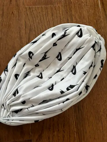 Nike Women's Printed Head Wrap-Black/White