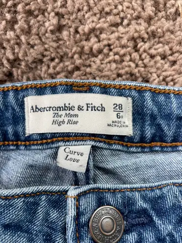 Abercrombie & Fitch Mom Jeans