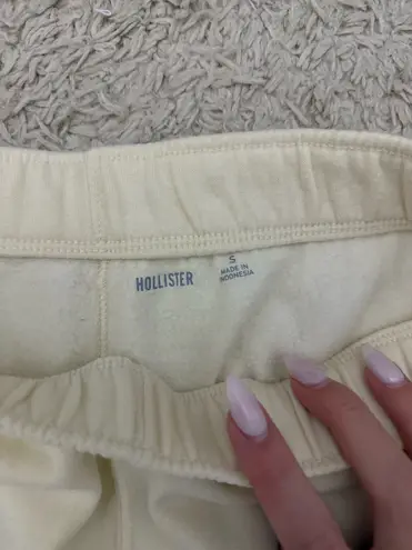 Hollister Yellow  sweatpants