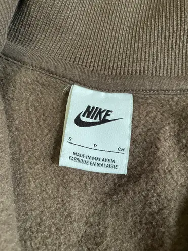 Nike Pullover Quarter-Zip