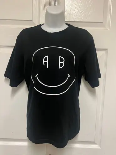 Anime Bing Avi Smiley Graphic Tee