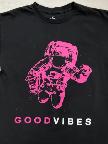 Good vibes Black cotton astronaut tee with pink accents spacevibes Size M