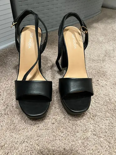 FashioNova Black Platform Heels