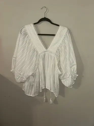 ee:some White Blouse