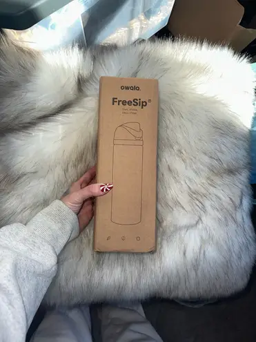 NWT The Tik Tok Viral Holiday Special Edition NUTCRACKER!! Fashion Water Bottle