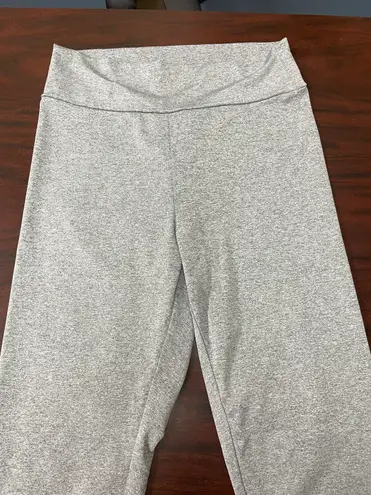 SheIn Grey Butt Scrunch Leggings Size Small