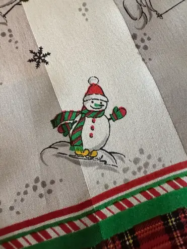 Cajon New Cejon Festive Snowman Kids Square Scarf, 21”x21”