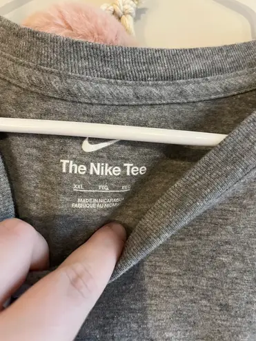 Nike tee