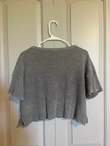 Hippie Rose Gray Cropped Shirt