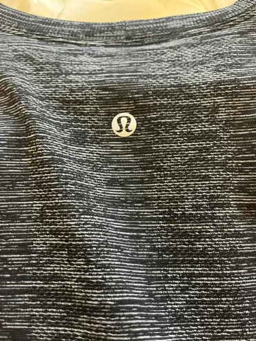 Lululemon relaxed swiftly