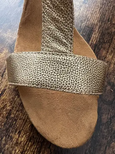 Max Studio  | Valencia women’s t-strap heel sandals. Size: 8.5M  - Image 8