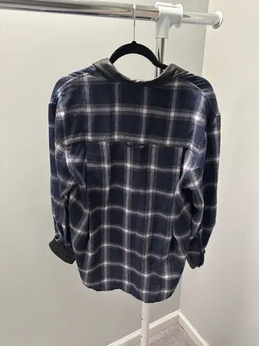 Heartloom Flannel Women’s Shirt Button Down Faux Leather Trim Plaid Blue White