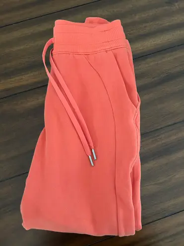 Lululemon Scuba High-Rise Jogger