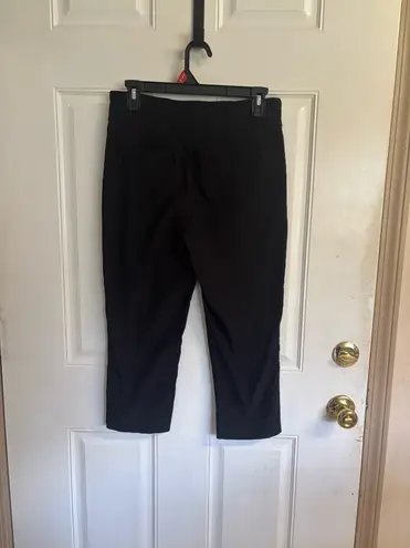 kim rogers Size 6 Average Black tummy control mid rise capri pants