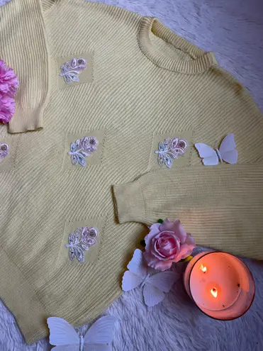 Vintage 80s cottagecore yellow sweater Size L