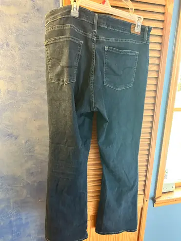 Levi's Signature Bootcut Jeans