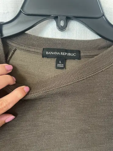 Banana Republic Crewneck