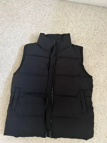 Amazon black puffer vest