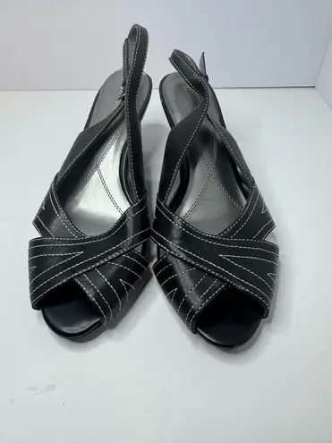 Naturalizer 'Bree'Black Leather Slingback Pumps Size 10M