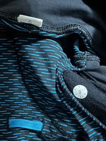 Lululemon Outrun 17" Crop Score Jacquard Black Indian Ocean / Black