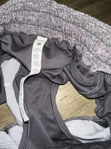 Lululemon Gray Hotty Hot Short 2.5” NWT Size 6