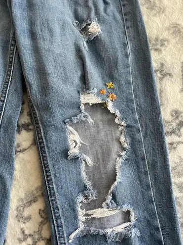 Wild Fable High Rise Distressed Embellished with Embroidered Yellow and Orange Flowers Mom Jeans Size 00.