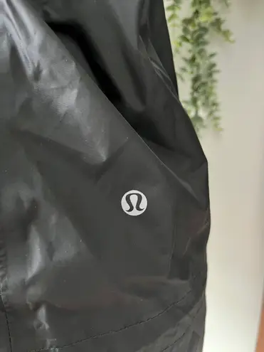 Lululemon Run Make it Rain Jacket Black