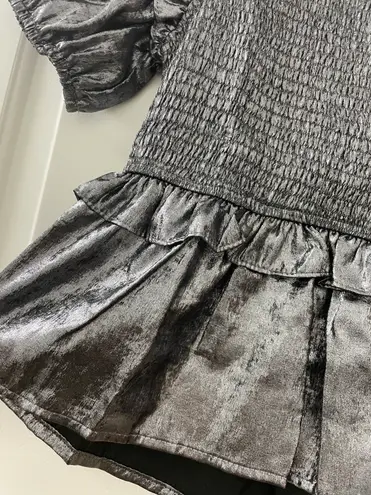 TCEC | NWOT | Metallic Smocked Puff Sleeve Top | M | Dark Grey | CT7721