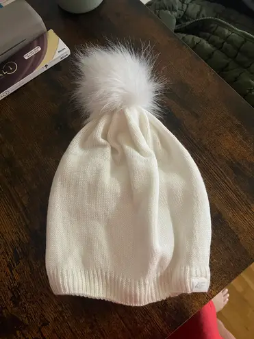 White Pom Knit Beanie