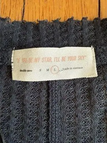 If You Be My Star I'll Be Your Sky Women's Large Navy Waffle Knit Blouse EUC Blue