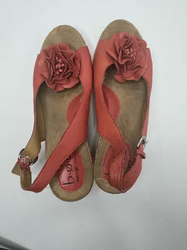 Born concept BOC Pink Peep Toe Floral Wedges Size 8