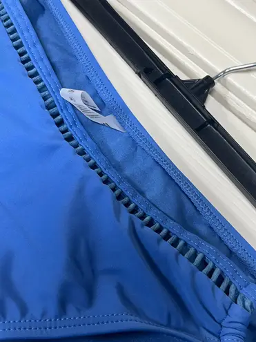 Zojuyozio Women’s Blue Triangle Top Bikini With Keyhole Side Bottoms Size M Size M