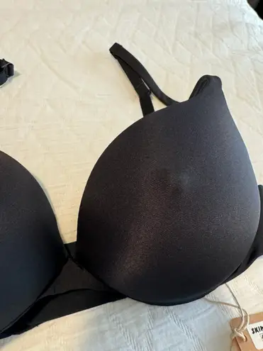 SKIMS NWT Ultimate Bra Nipple Push-up Bra Onyx Black 32C