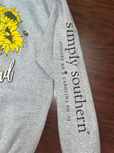 Simply Southern Bee Kind Grey Sweatshirt Size Medium